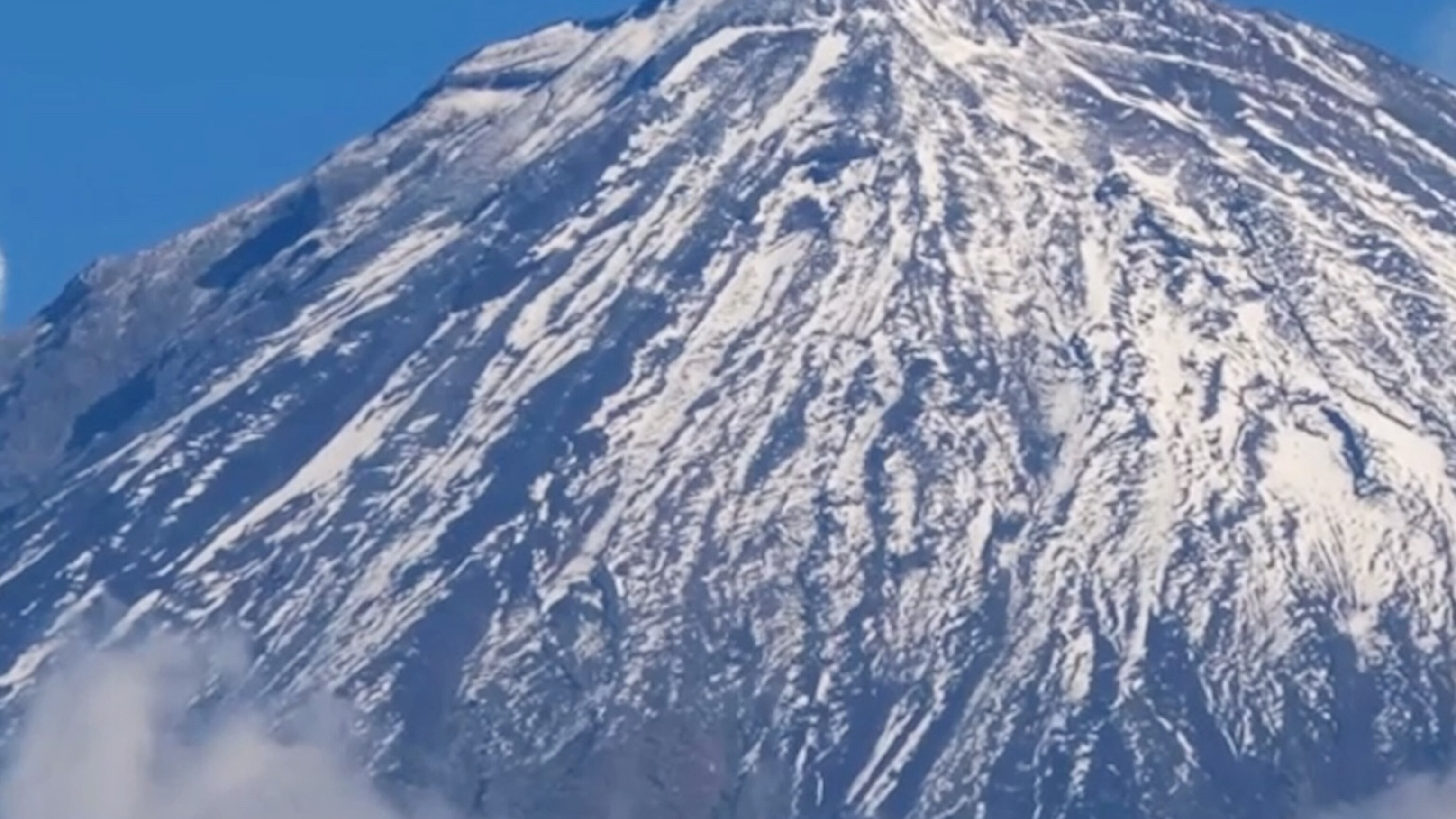 260821_fuji_1_vert_hpMain_16x9.jpg
