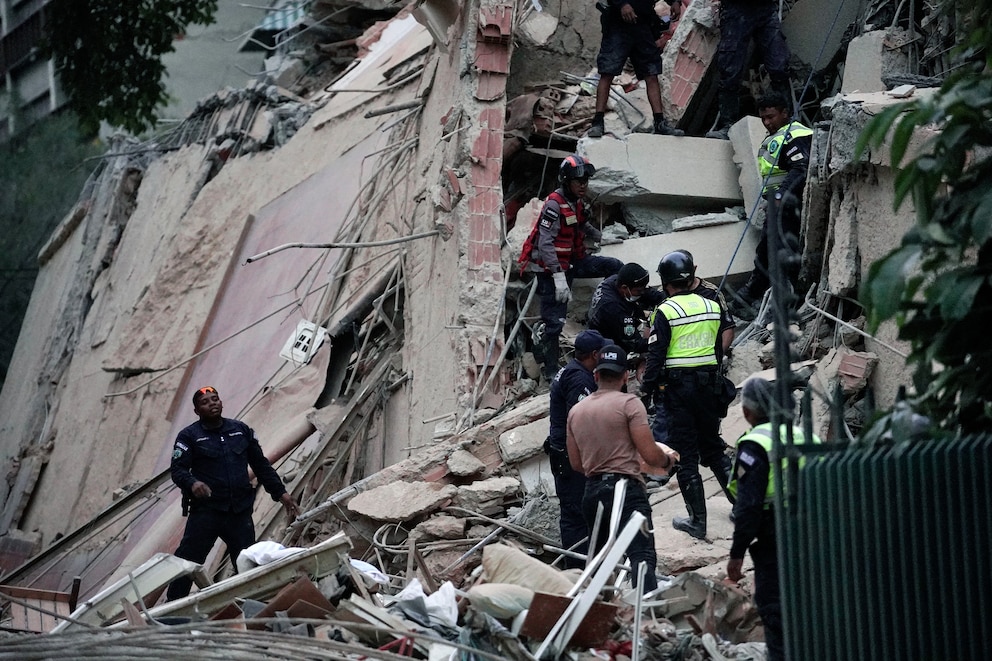 PHOTO: VENEZUELA-EARTHQUAKE