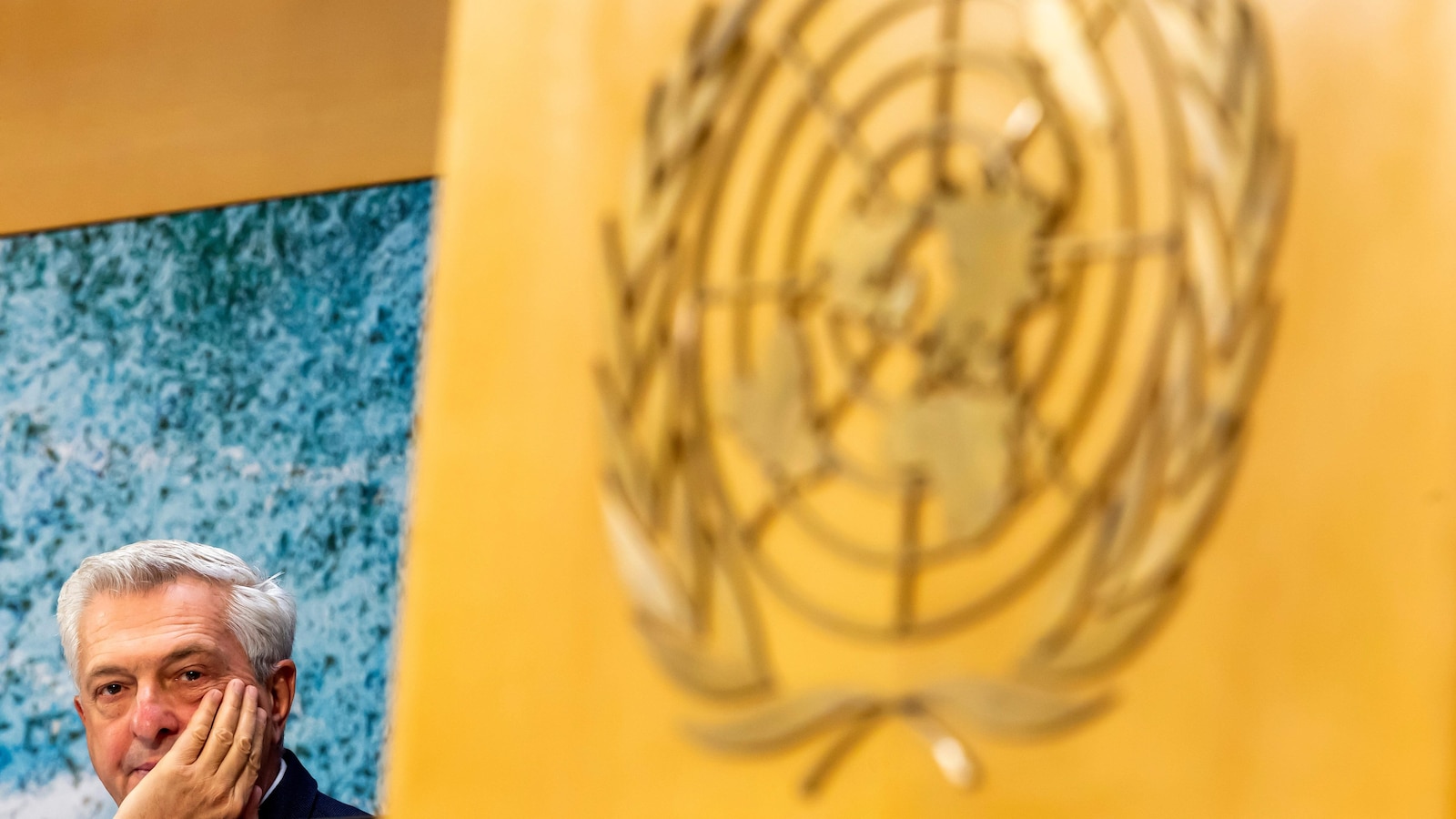 UN refugee agency chief suggests that US deportation practices violate the law