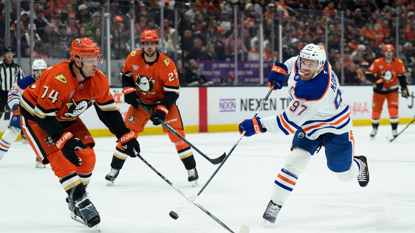 McDavid in Edmonton lineup as the Oilers face elimination in Game 5 against the Ducks