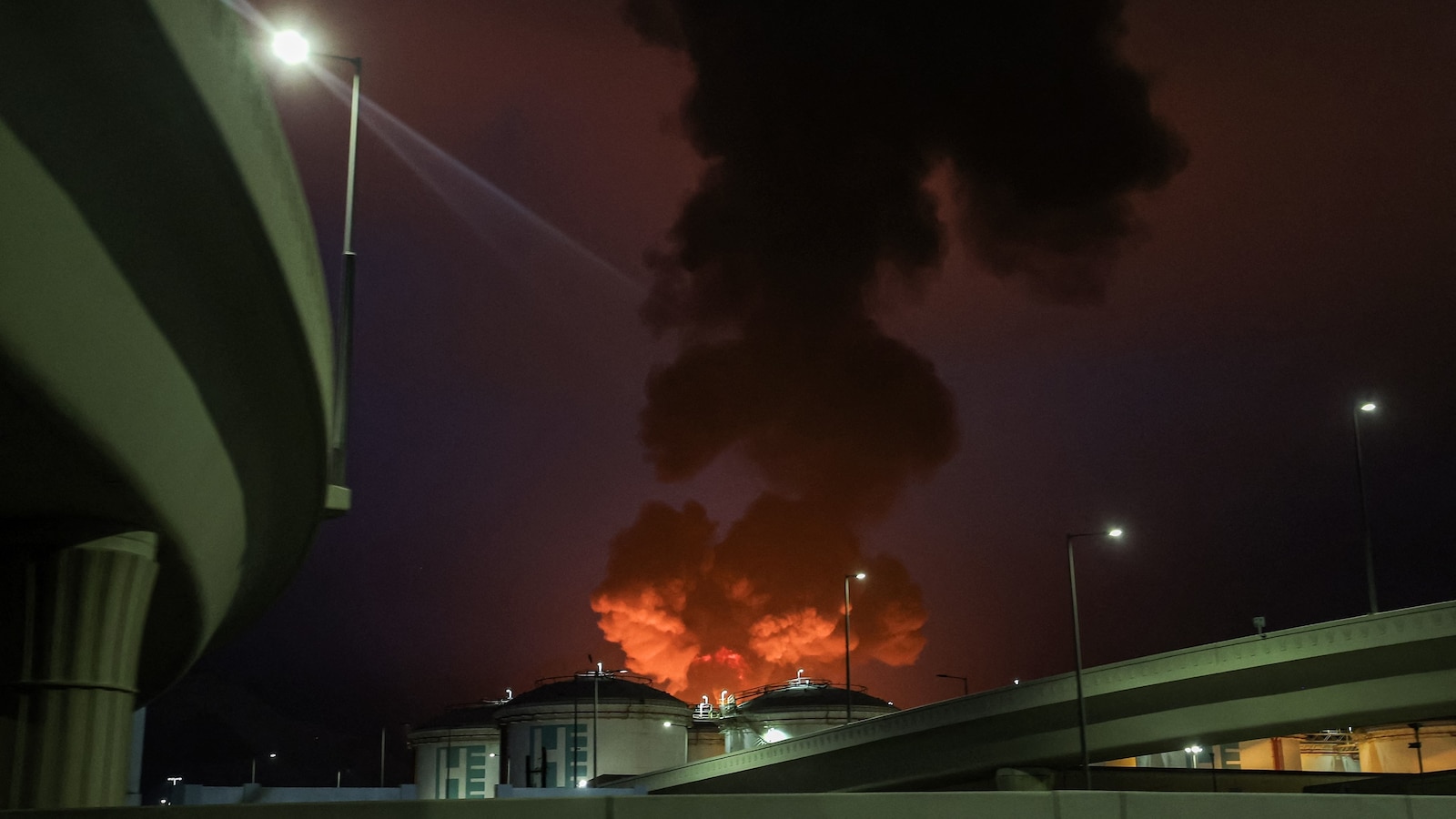 Iran live updates: Explosions in Qatar, 6 injured in UAE amid Iranian attacks