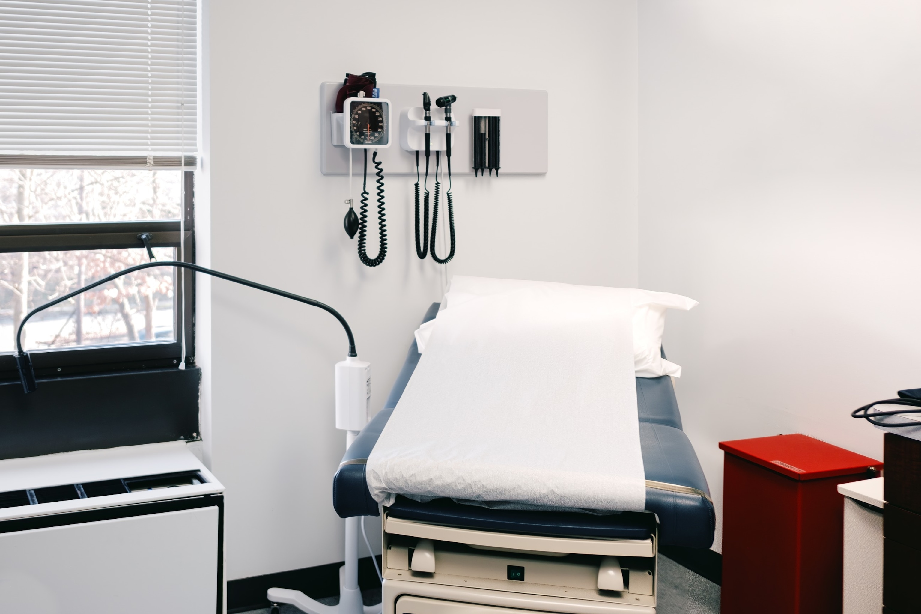 PHOTO: Examination Table in Doctor's Office