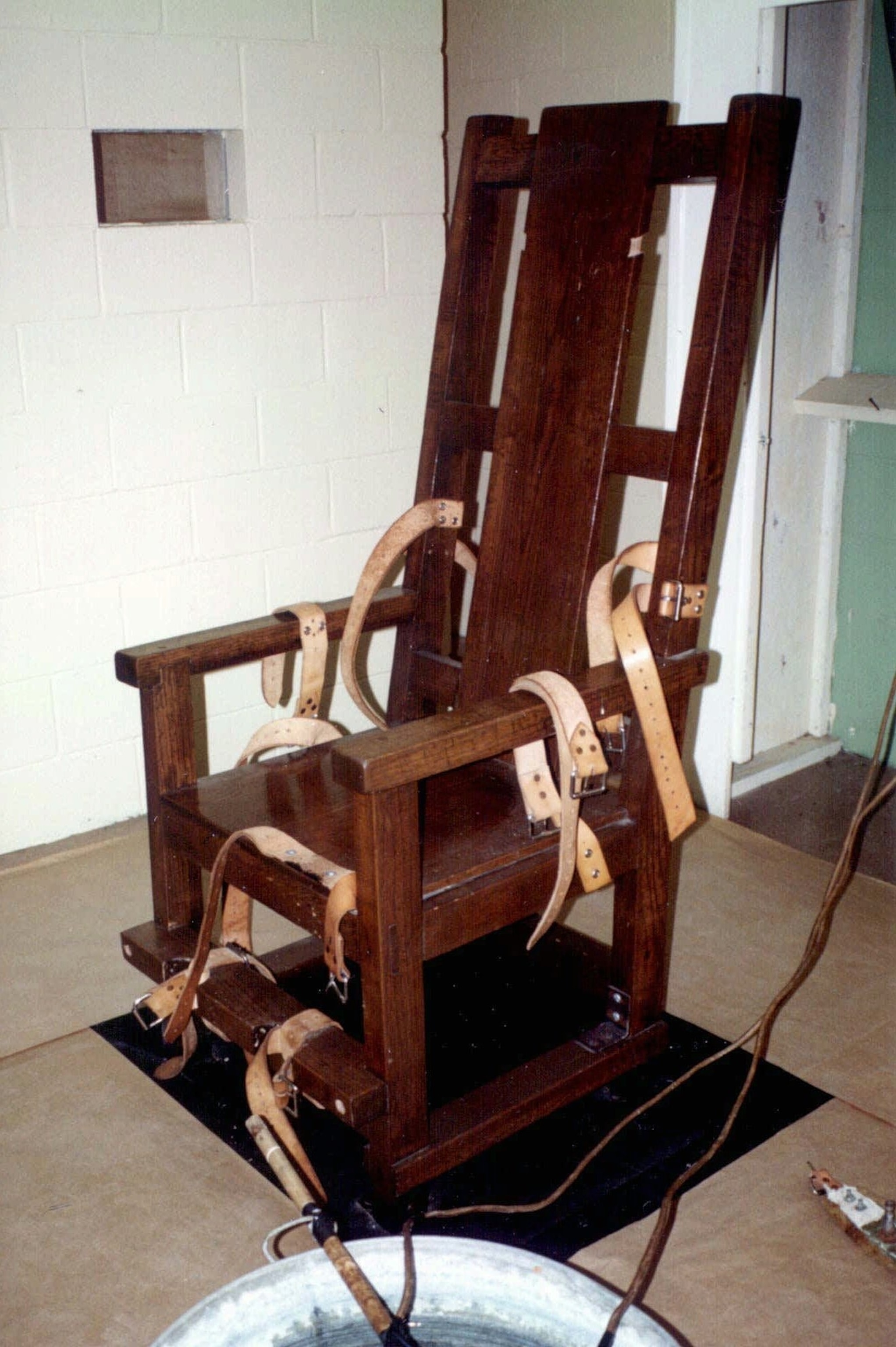 PHOTO: Electric chair, Aug. 31, 1990, at Louisiana State Penitentiary at Angola. 