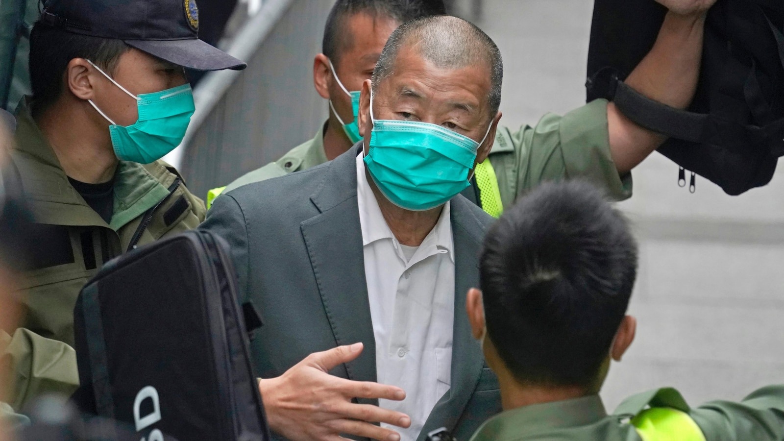 Хонконгският медиен магнат Джими Лай е изправен пред присъда по знаково дело за националната сигурност