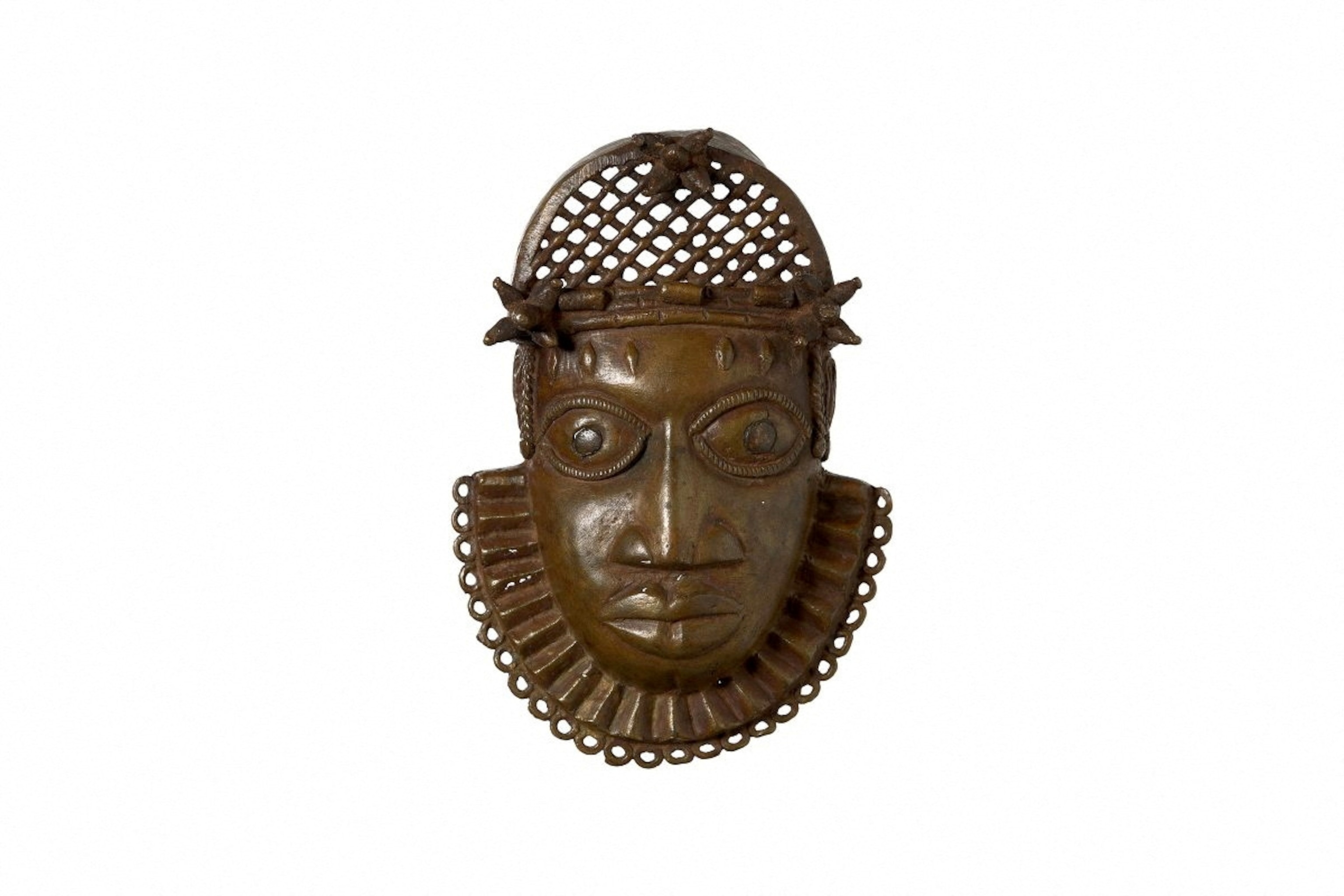 PHOTO: A pectoral mask, one of the objects that London's Horniman Museum says was looted from Benin City by British soldiers in 1897 and will be returned to Nigeria's government.