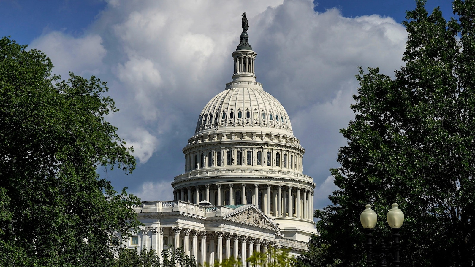 House approves bill to fund DHS