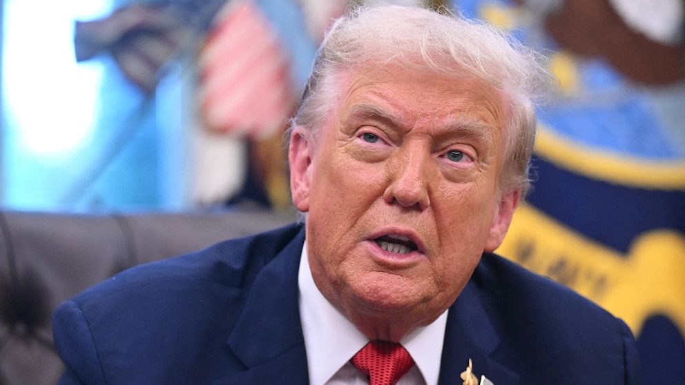 Trump signs memo calling for crackdown on alleged 'organized political  violence' - ABC News