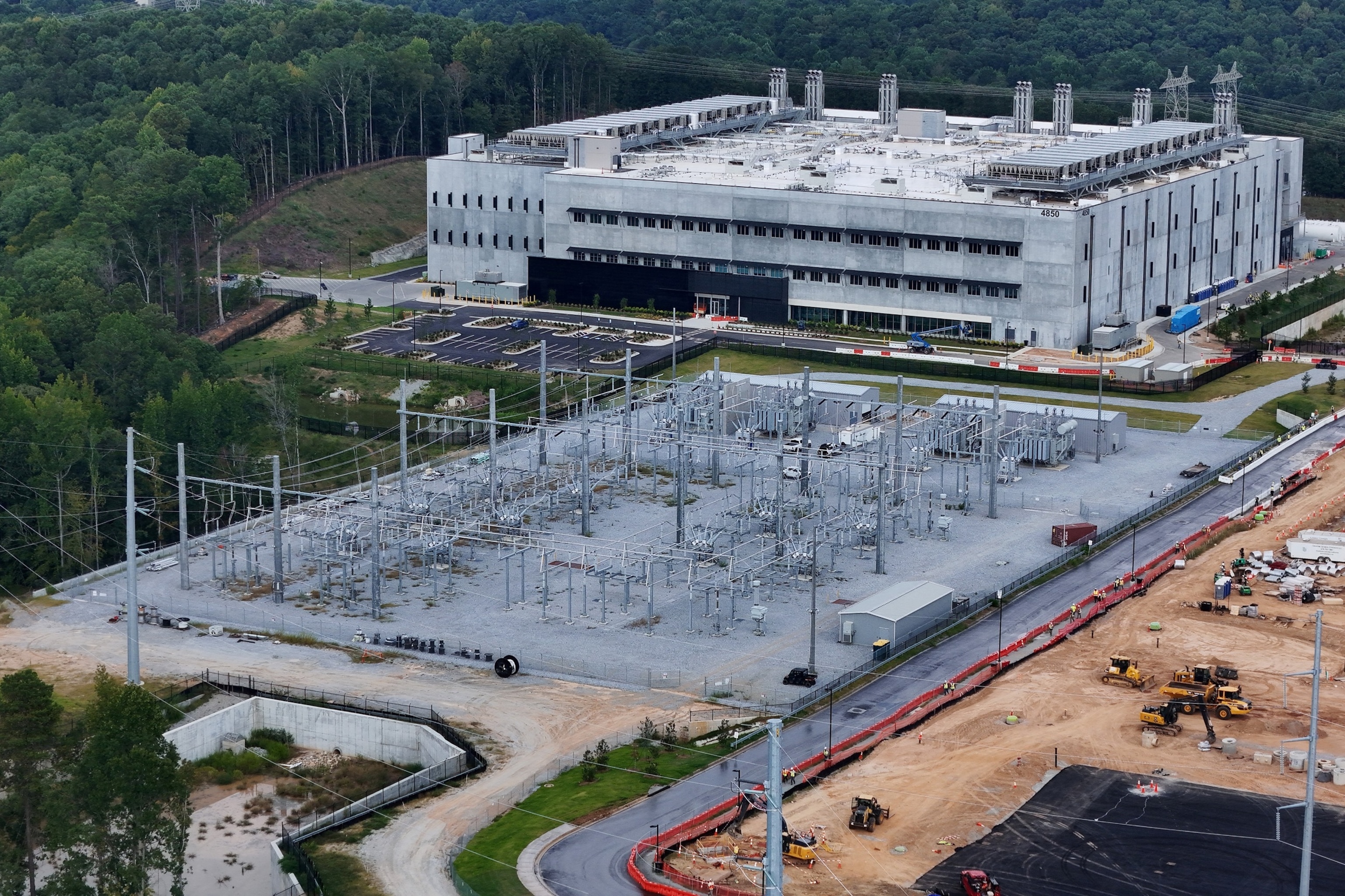 PHOTO: FILE PHOTO: Construction of Microsoft's ATL11 data center in Union City