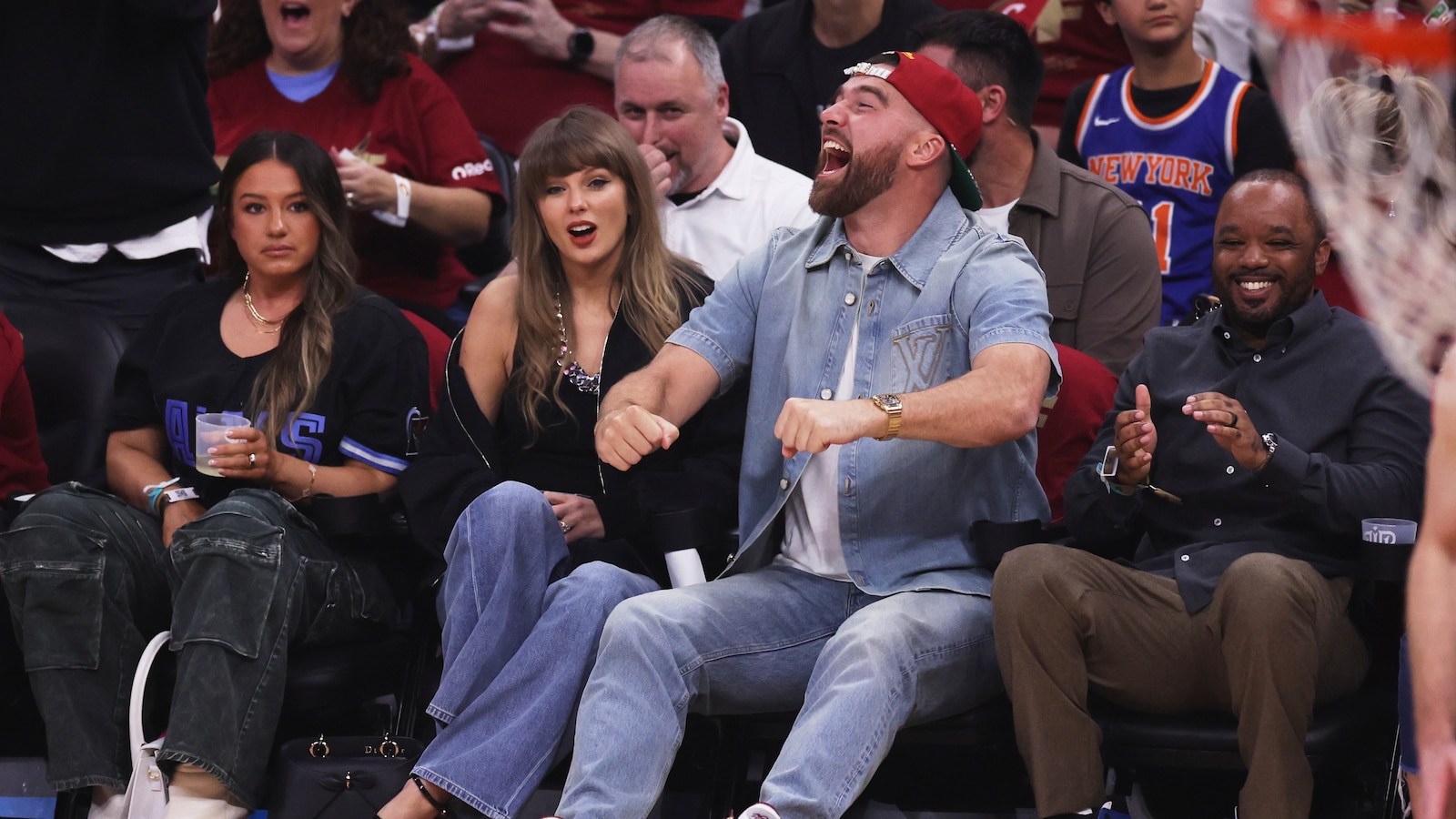 Life of A Basketball Fan: Taylor Swift attends Cavs-Knicks in Cleveland with fiance Travis Kelce  abcnews.com