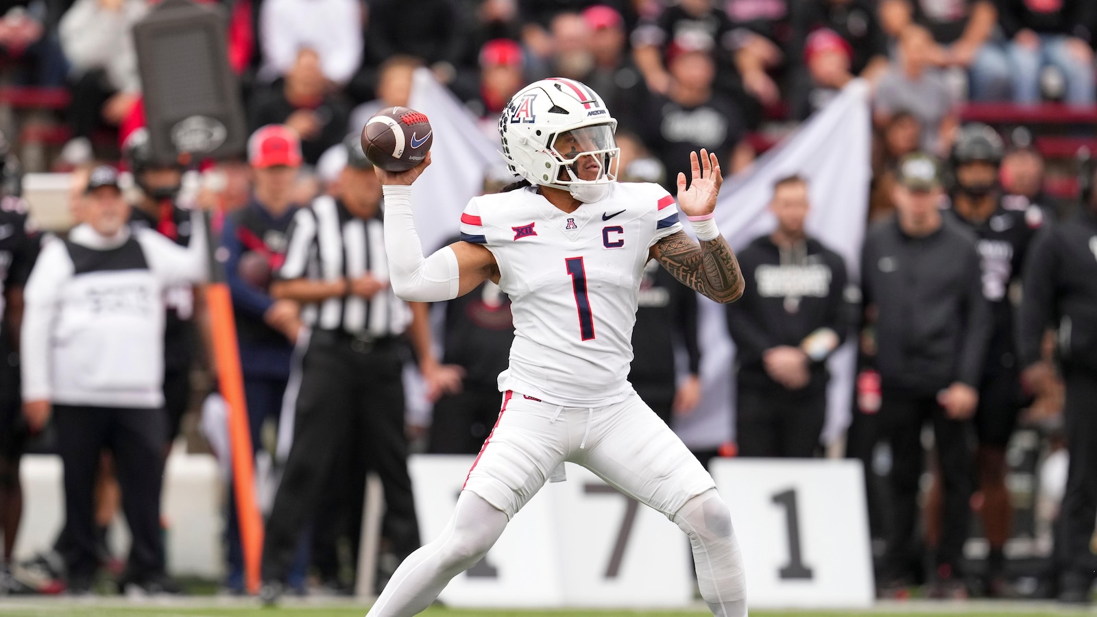 Fifita becomes Arizona's all-time leader in TD passes in 30-24 win over No. 22 Cincinnati