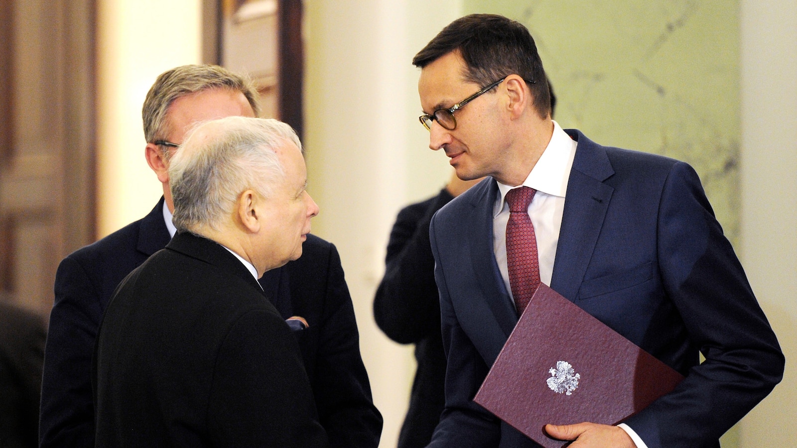 Най-голямата опозиционна партия в Полша е изправена пред разцепление заради напрежение относно нейната посока