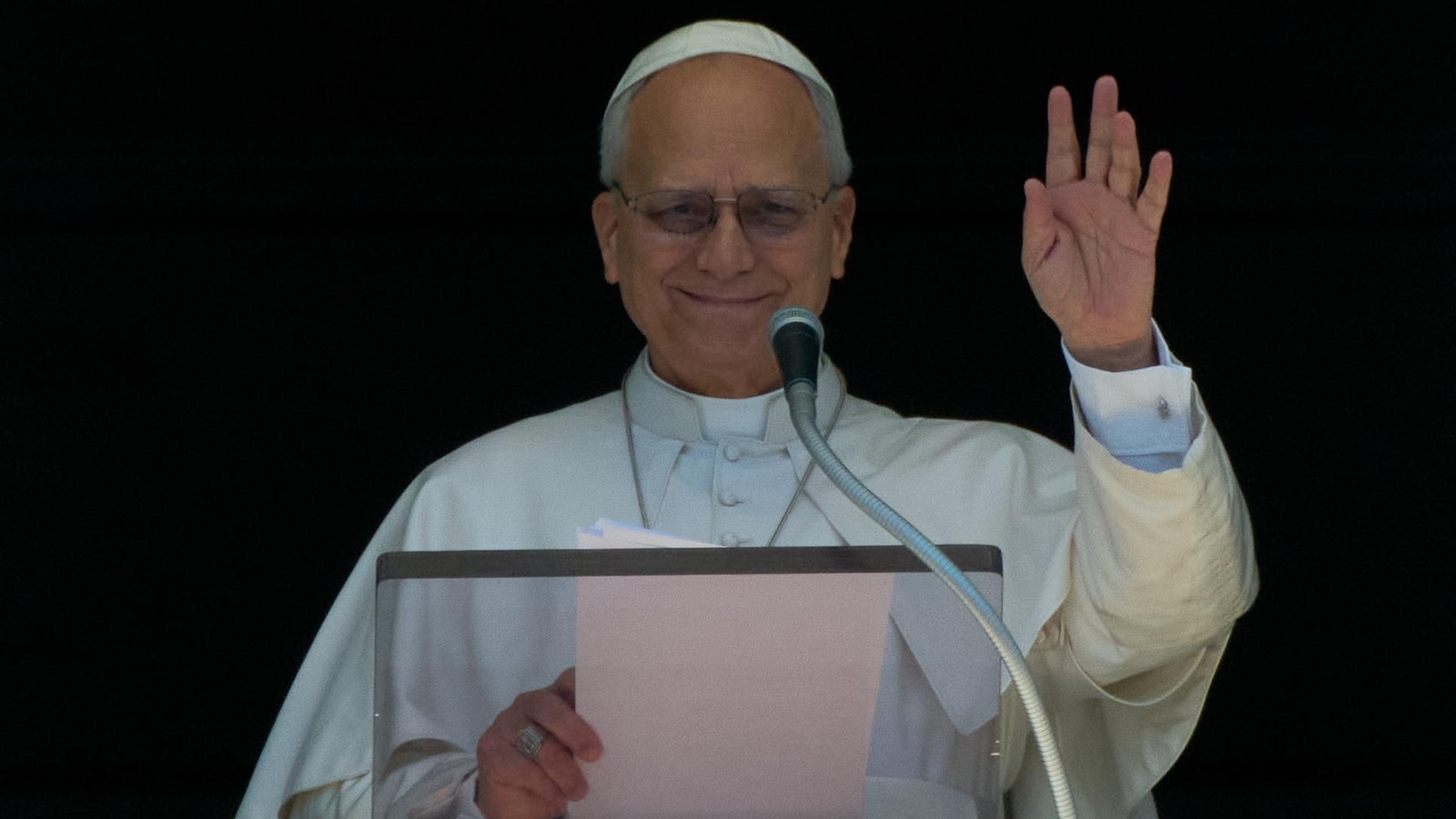 Paus zegt dat Trumps dreigement om de Iraanse beschaving te vernietigen ‘onaanvaardbaar’ is