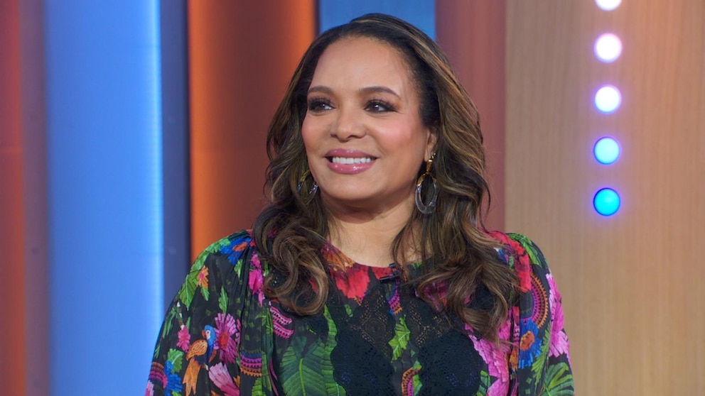 Video Actress Luna Lauren Vélez dishes on Prime Video series - ABC News(03)