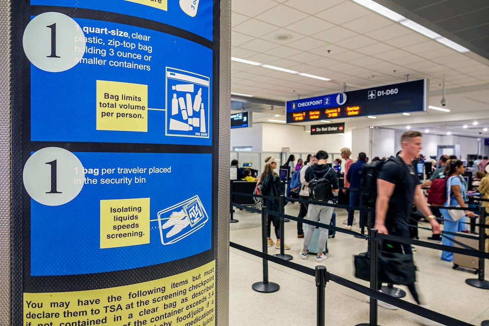 Miami, Florida, Miami International Airport, TSA checkpoint security screening information, limits per passenger, liquid containers 3 ounces or less.