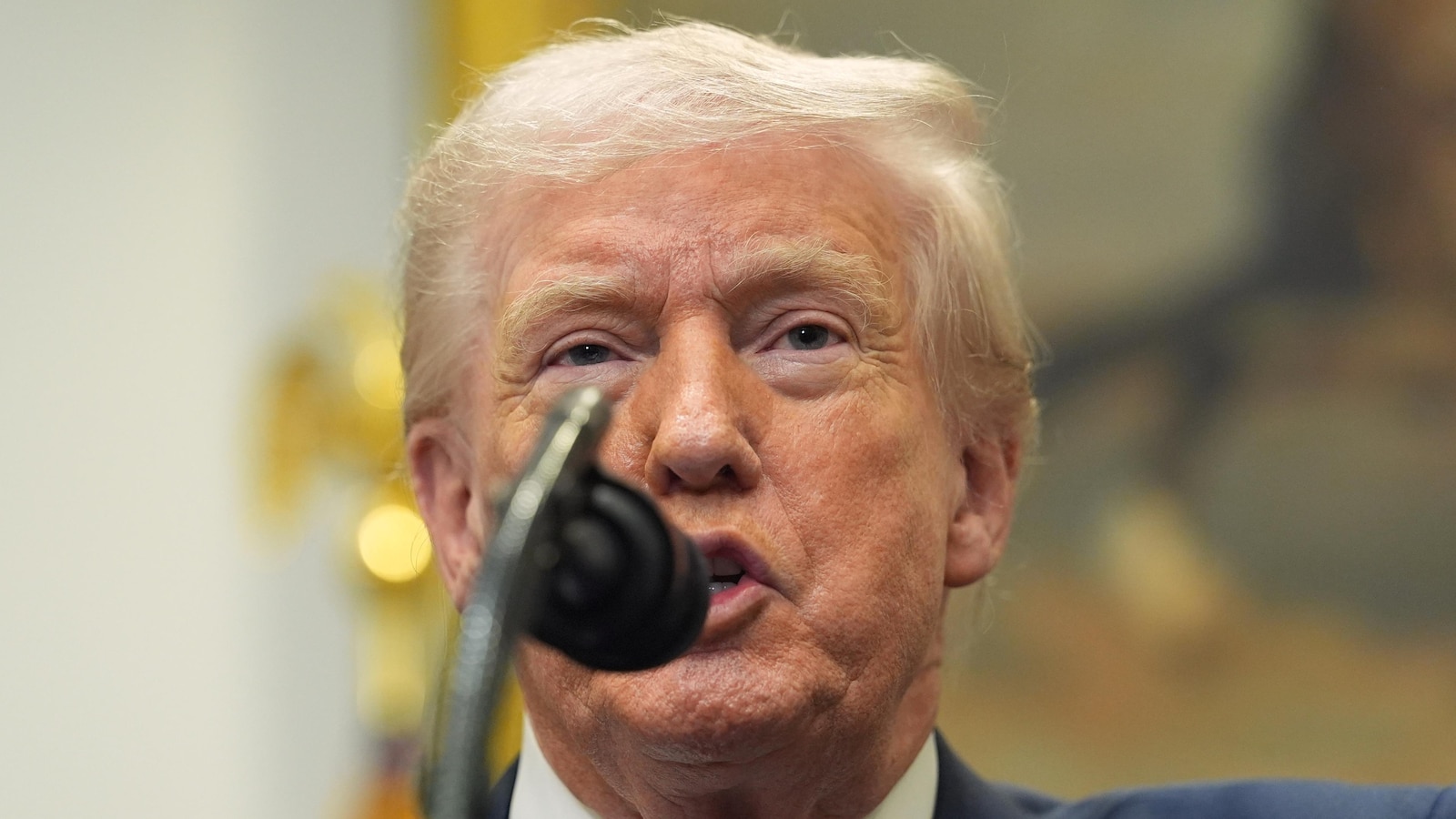 Trump pardons 5 former NFL players for crimes from perjury to drug trafficking