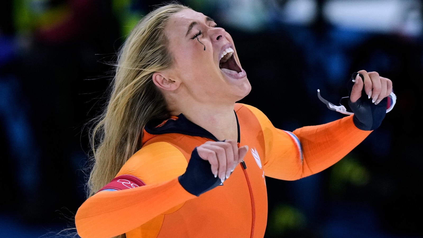 Dutch speedskater Jutta Leerdam wins women's 1,000m with fiancé Jake Paul in stands
