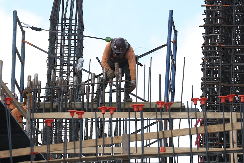 Jobs report shows hiring surge in March as tariffs fuel recession fears ...