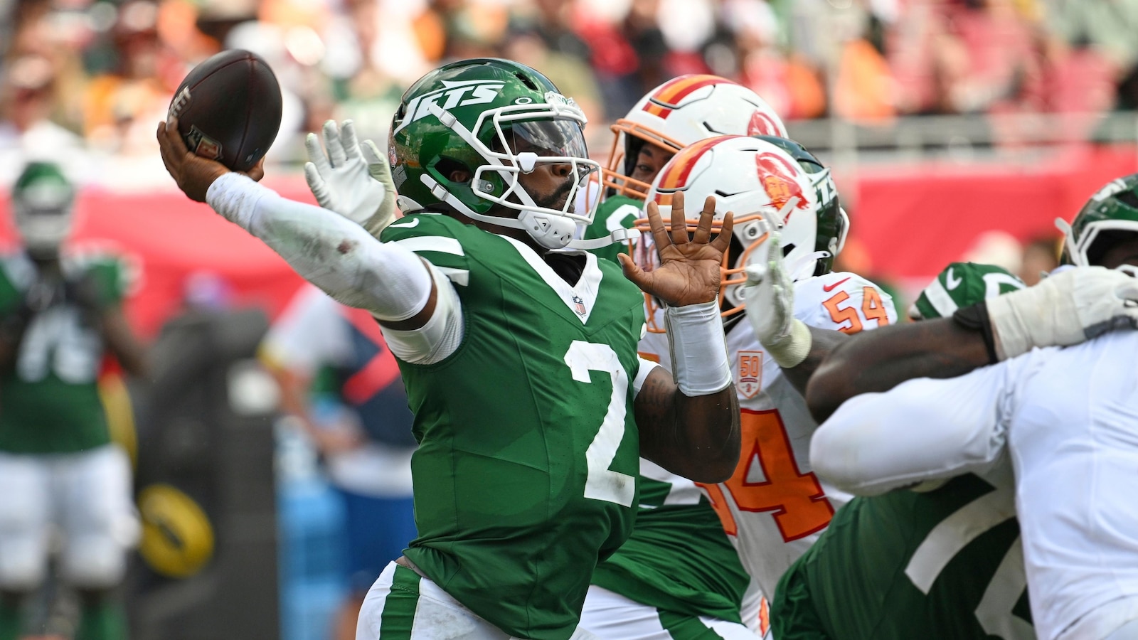 Jets quarterback Justin Fields progressing in concussion protocol, could return Monday vs. Dolphins