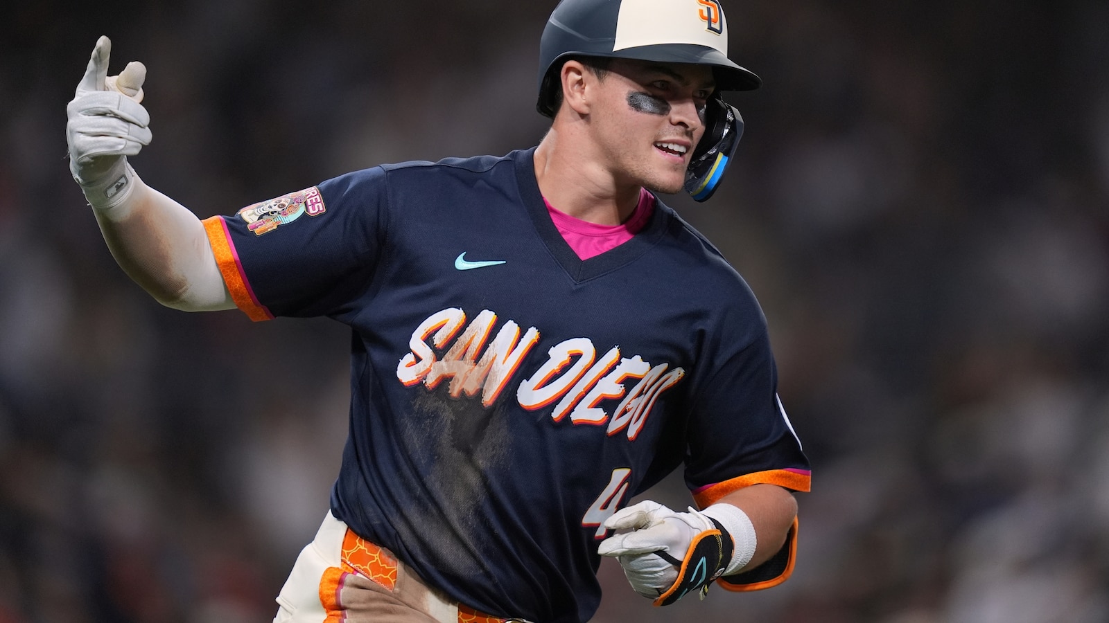 Bowen Hits First MLB Homer, Padres Blank Giants 7-0