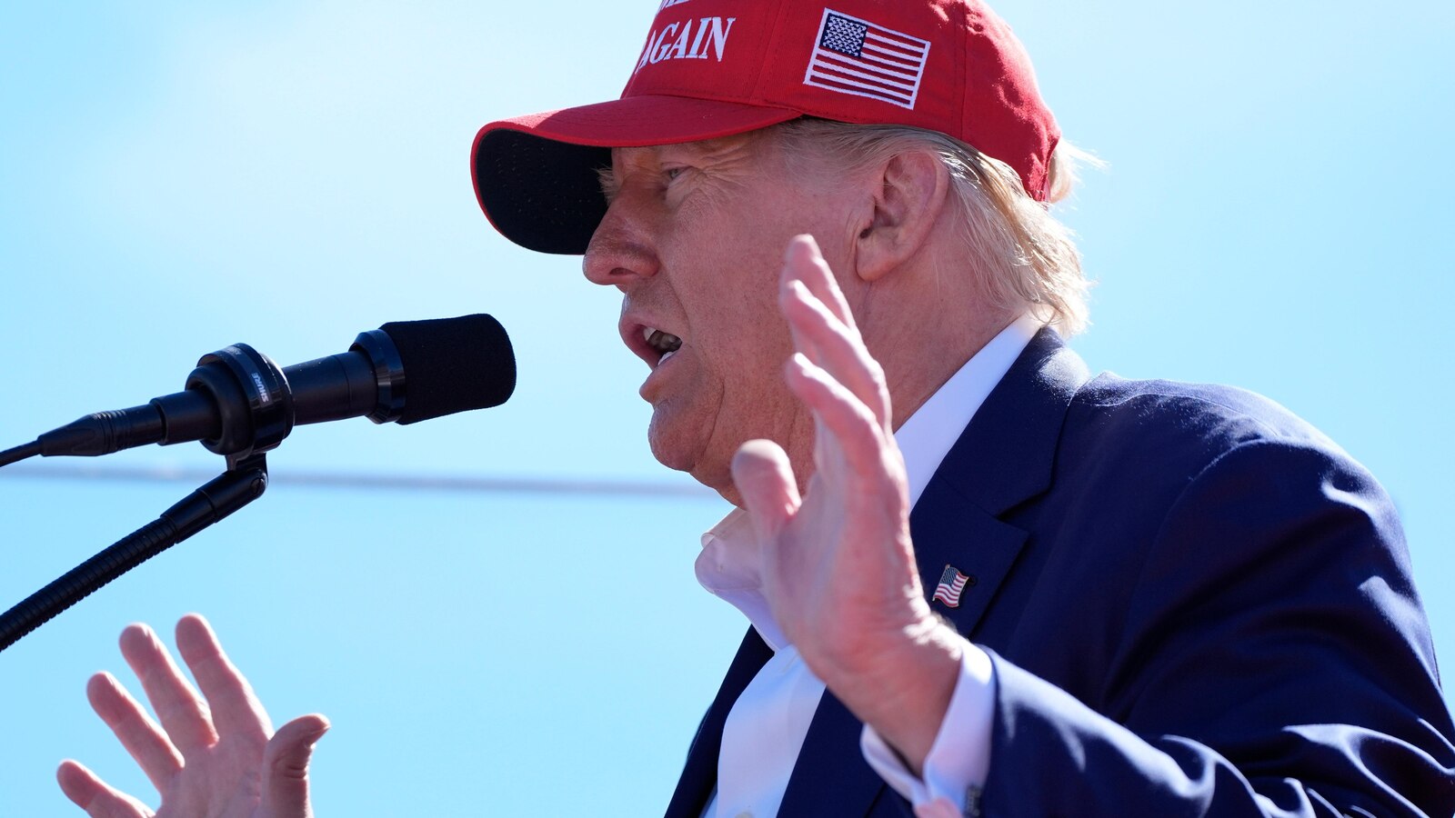  The Trump campaign falsely accuses immigrants in Ohio of abducting and eating pets