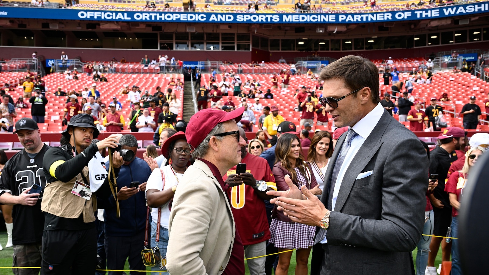 Tom Brady’s dual roles as Fox Sports NFL analyst, Raiders limited owner continue to raise questions