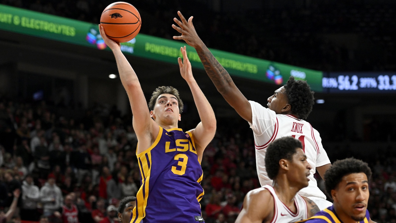 Acuff Jr. scores a career-high 31 points to lead No. 20 Arkansas past LSU, 85-81