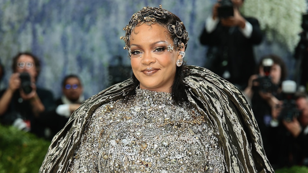 Rihanna is sharing an adorable glimpse at life with her daughter, Rocki.