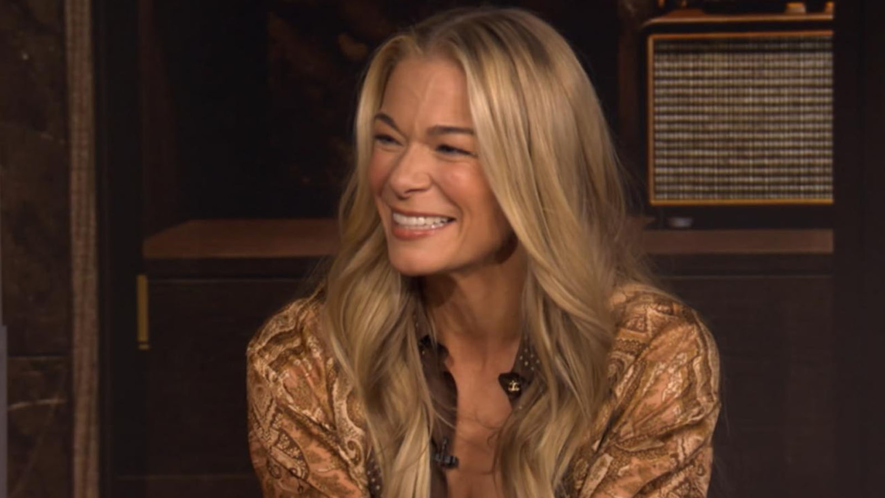 Video '9-1-1: Nashville' is LeAnn Rimes' latest Hollywood