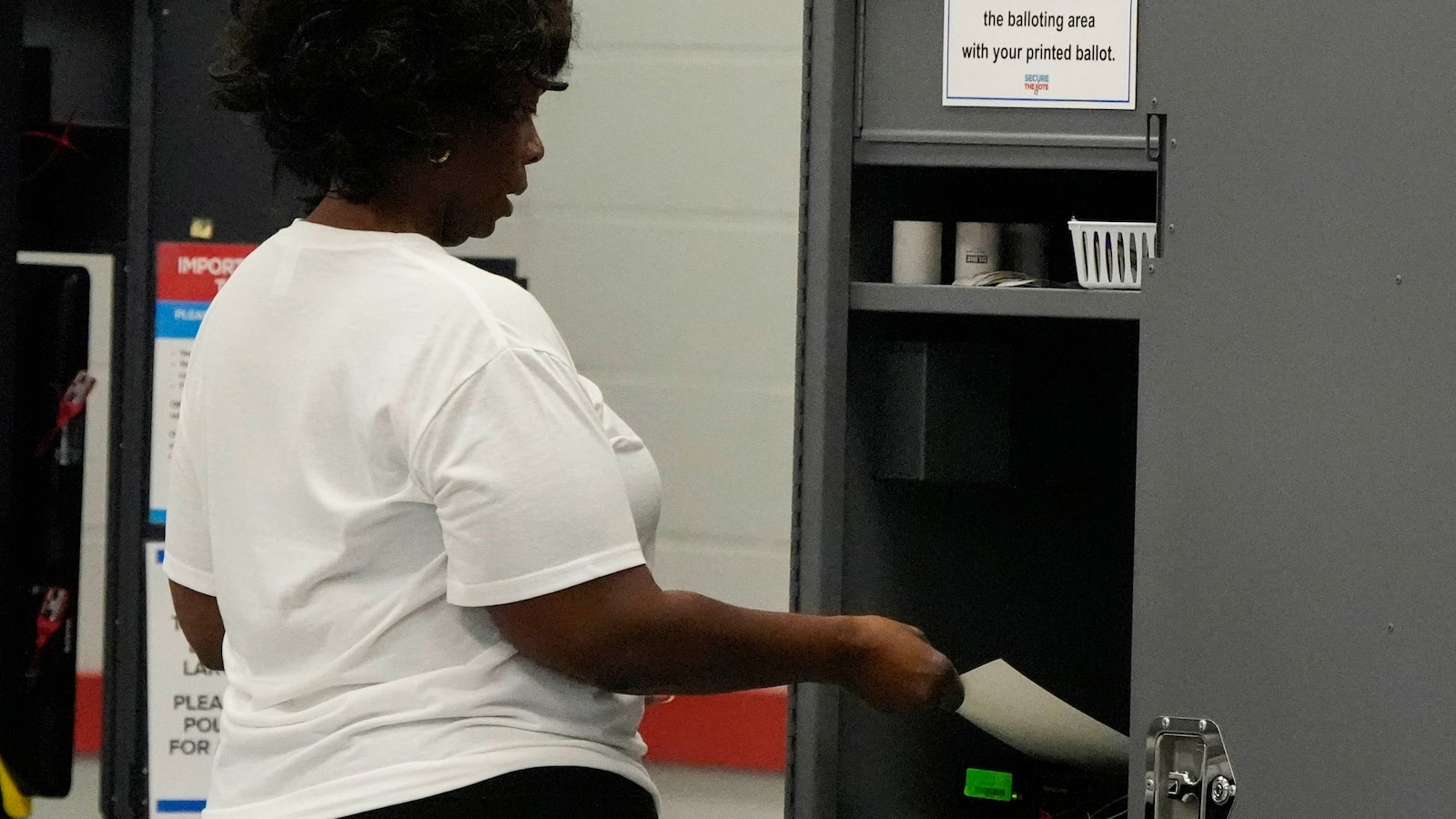 Georgia’s QR codes for counting votes will remain for midterms after lawmakers vote to delay a fix