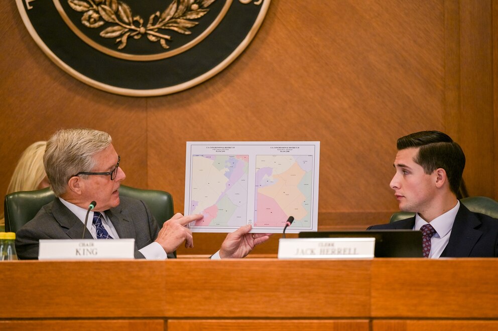 PHOTO: Texas Democratic Lawmakers Flee State In Effort To Halt Redistricting Legislation