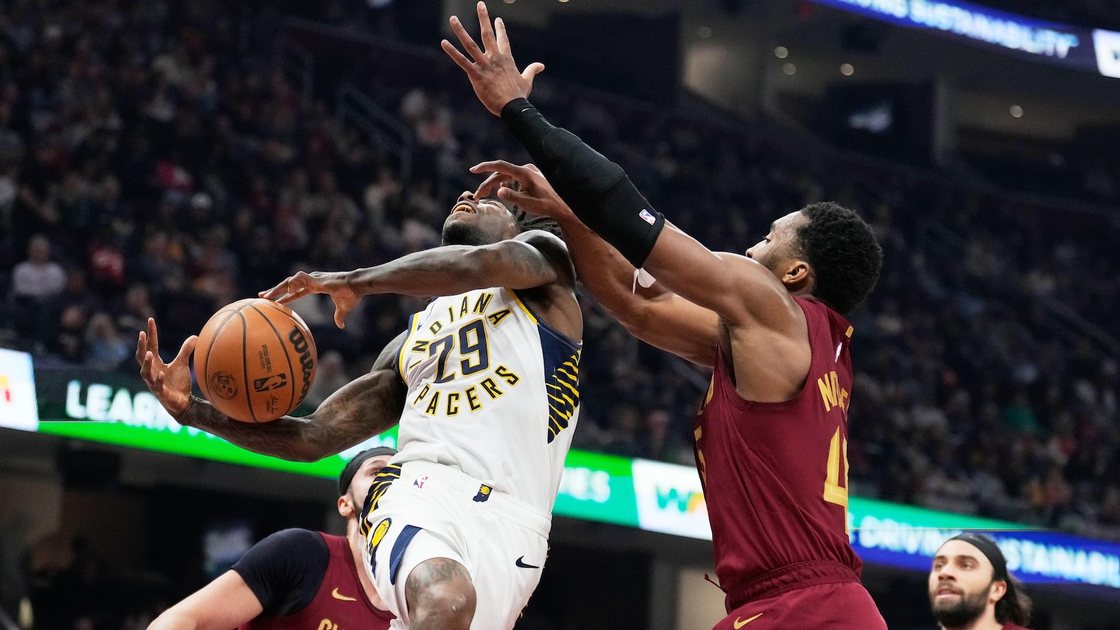 Donovan Mitchell agrees to $273 million extension with Cavaliers