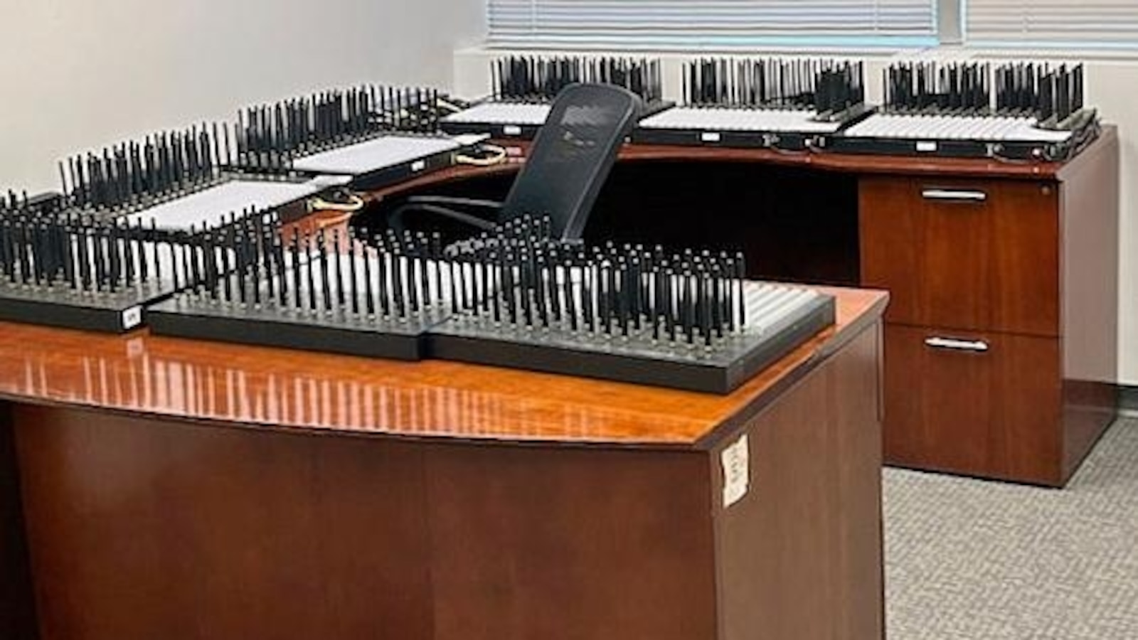 US Secret Service Dismantles Massive SIM Farm Threatening NYC Telecom Infrastructure