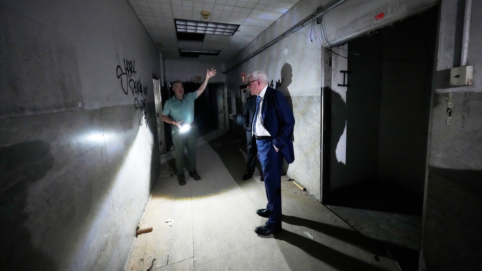 Beloved New Orleans hospital, wracked by floods and grief in Hurricane Katrina, to get a makeover Beloved New Orleans hospital, wracked by floods and grief in Hurricane Katrina, to get a makeover