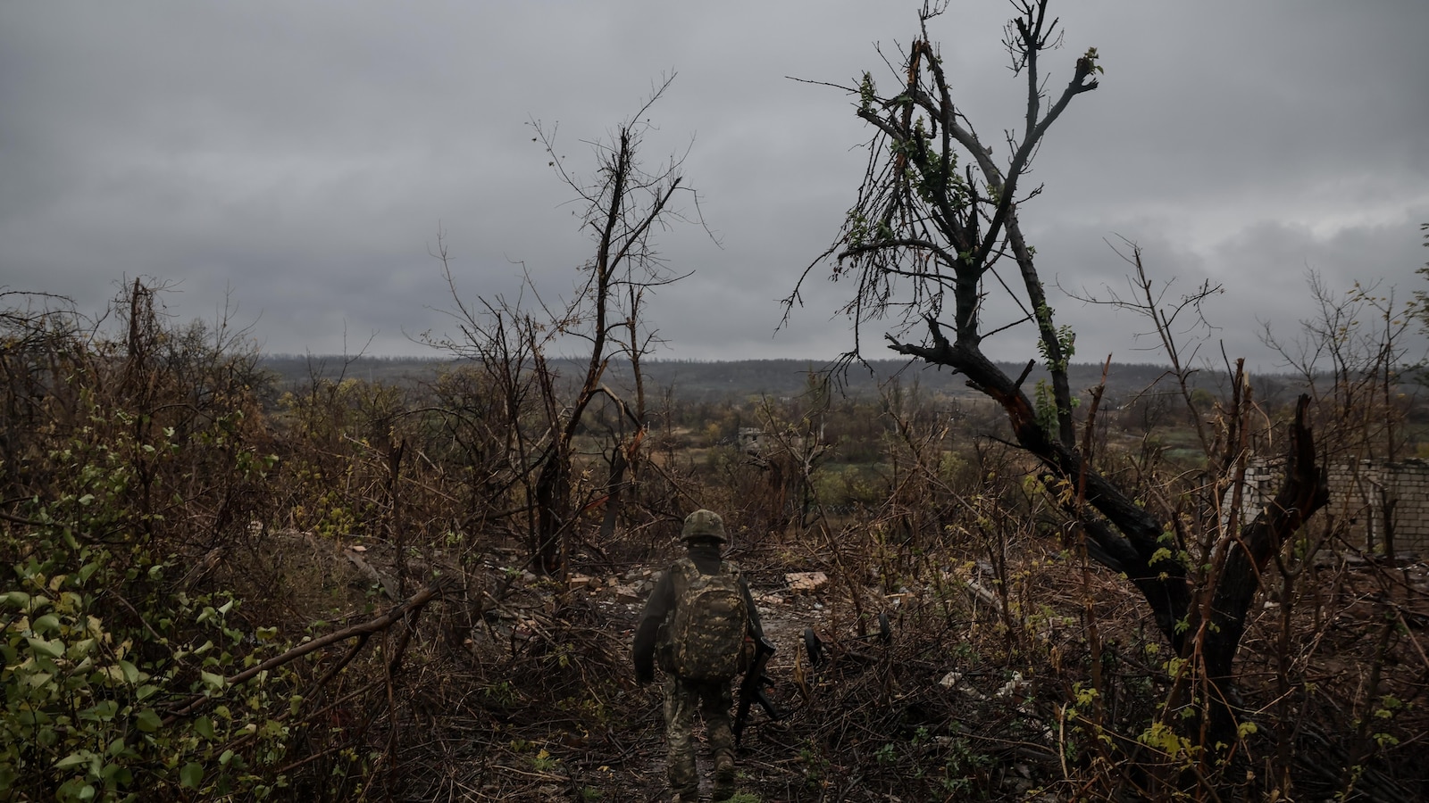 South Africa probes how 17 men were duped into joining mercenaries in Ukraine war South Africa probes how 17 men were duped into joining mercenaries in Ukraine war