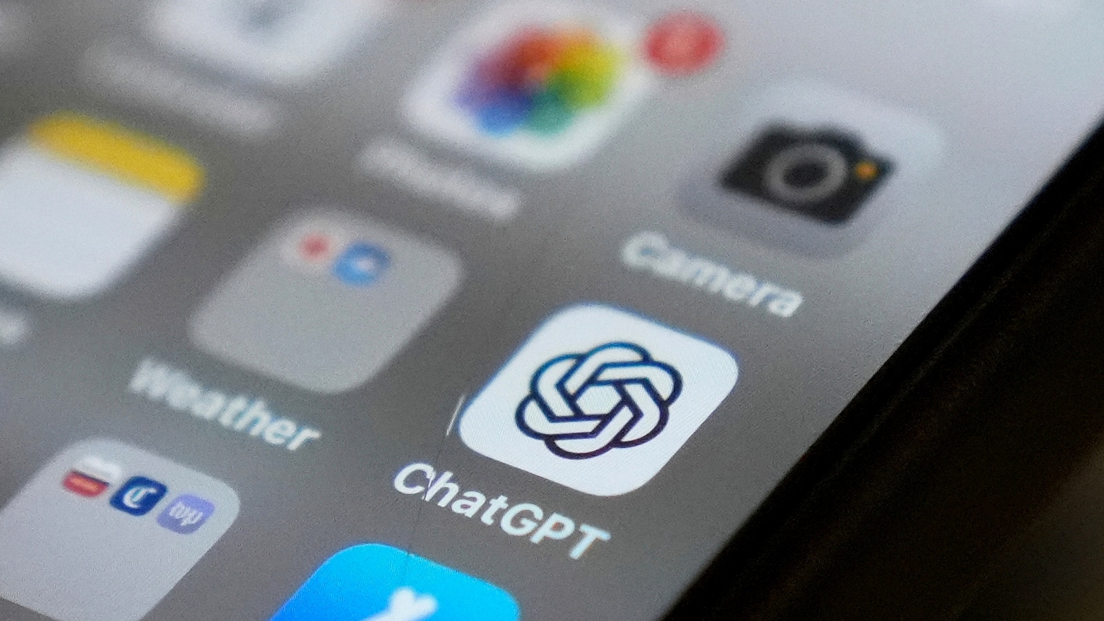 AI chatbots at risk of spreading govt restrictions on online speech, new study says