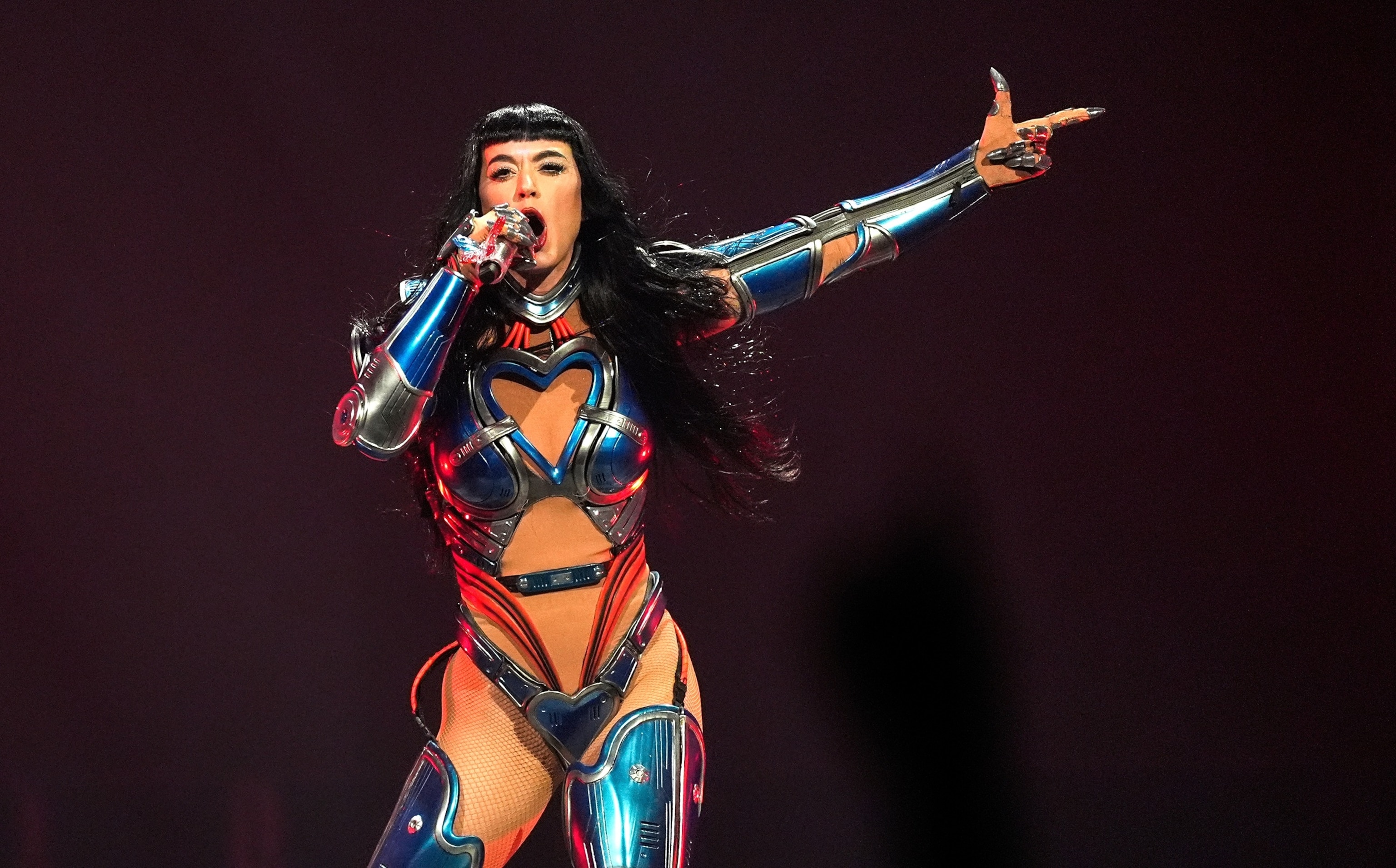 Katy Perry experiences a frightening onstage mishap during concert in San  Francisco - ABC News
