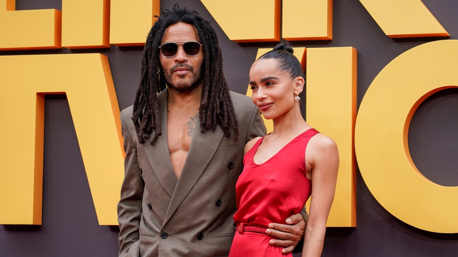 Lenny Kravitz hits red carpet with daughter Zoë Kravitz for 'Blink