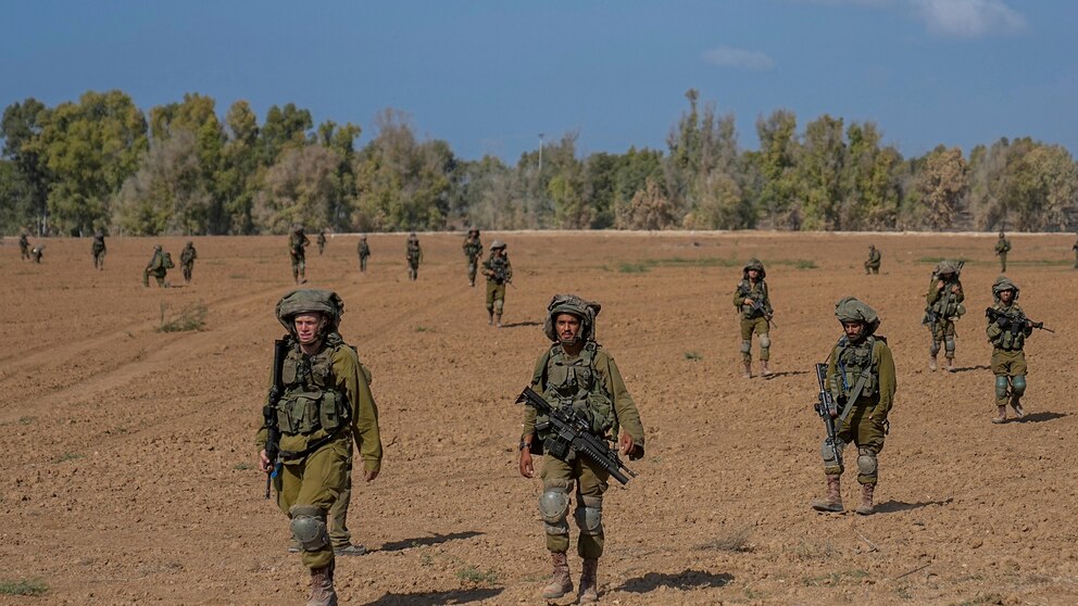 Egypt-Gaza border crossing opens, letting desperately needed aid flow to Palestinians