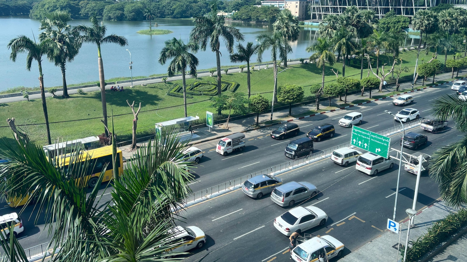 نظم منتقدو الحكم العسكري في ميانمار إضرابًا صامتًا ضد الانتخابات المقبلة