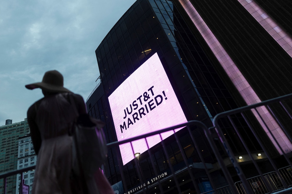 PHOTO: Wedding celebrations for Taylor Swift and Travis Kelce in New York City