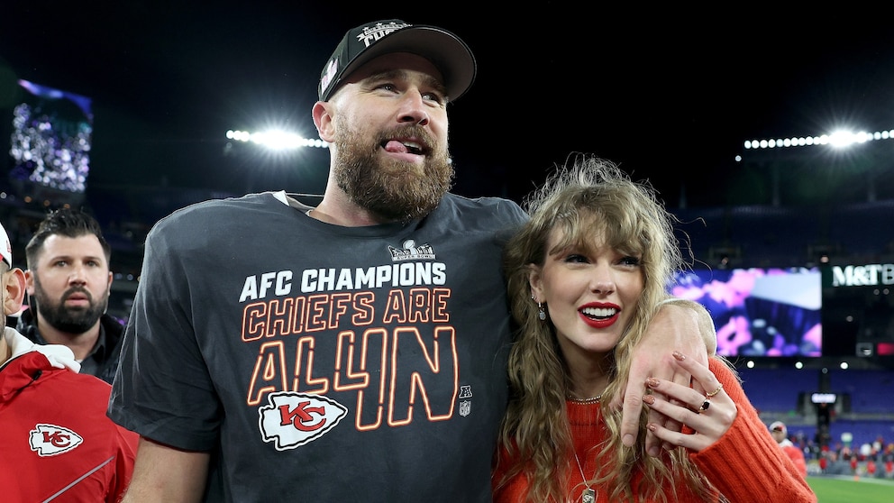 Taylor Swift will appear on Travis and Jason Kelce's 'New Heights' podcast