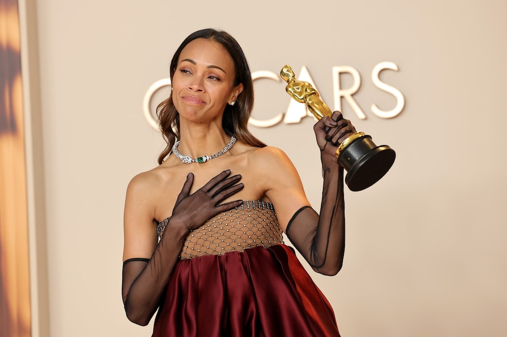 Zoe Saldaña makes history with Oscars win for best supporting actress
