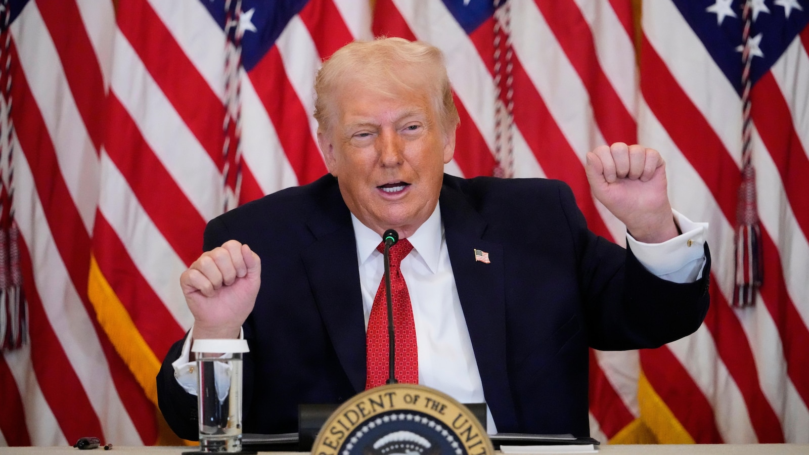 Тръмп казва, че може да накаже държавите с мита, ако не подкрепят САЩ, контролиращи Гренландия