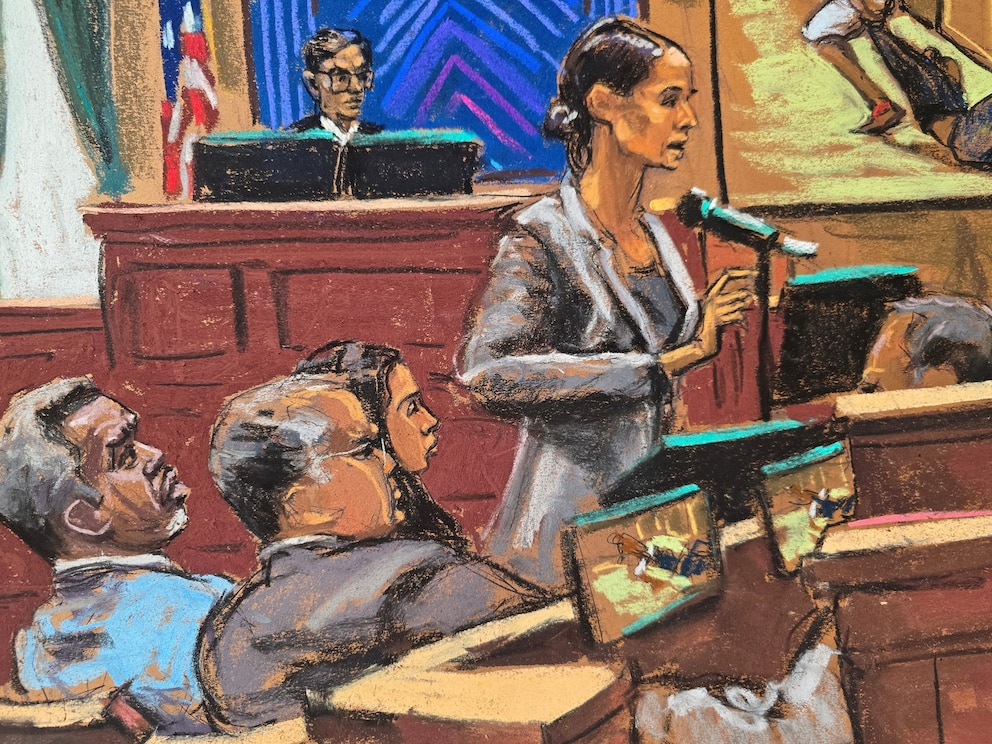 PHOTO: Sean "Diddy" Combs listens alongside his lawyers Marc Agnifilo and Teny Geragos as Assistant Attorney Christy Slavik makes her closing arguments during Combs' sex trafficking trial in New York City, June 26, 2025.