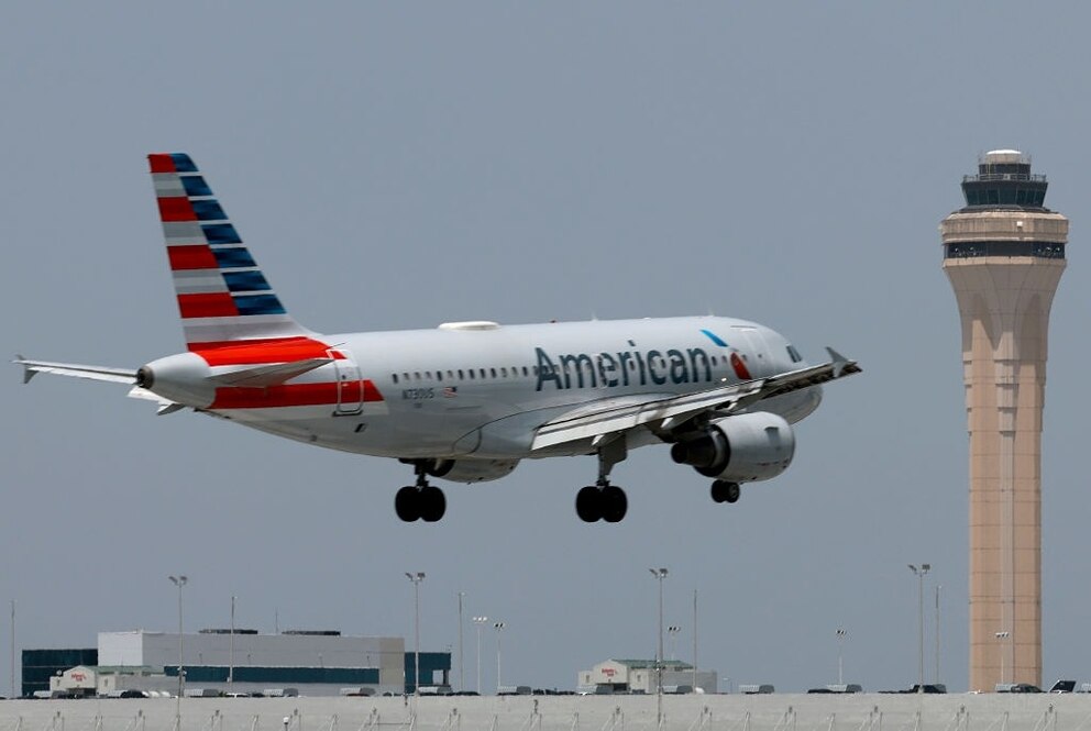 PHOTO: American Airlines Posts Record Revenue For 2nd Quarter