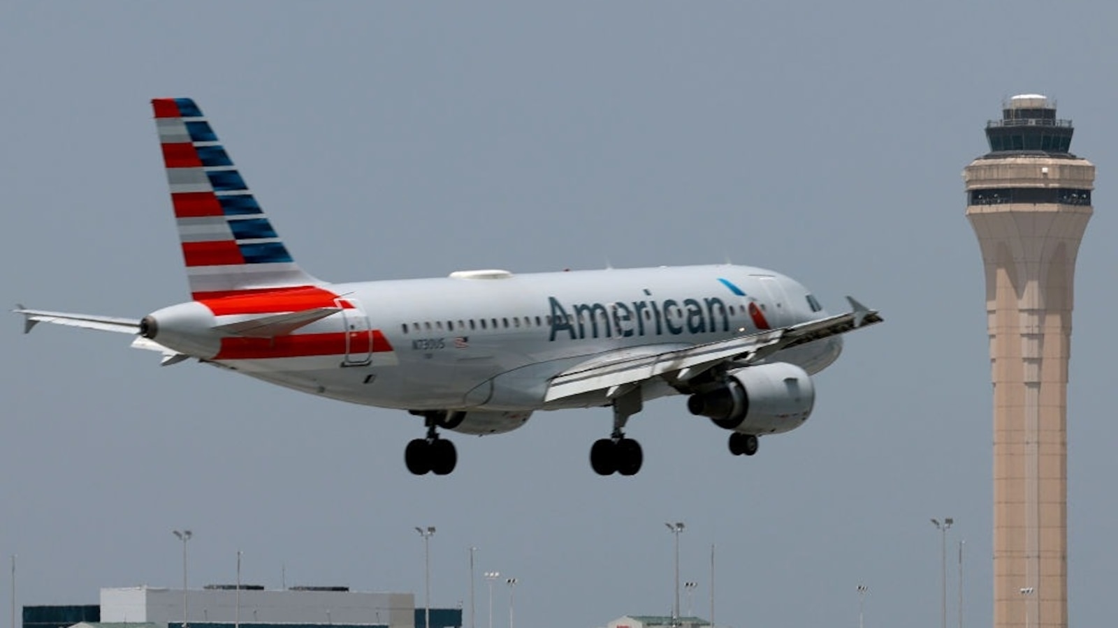 Stowaway found dead inside landing gear of an American Airlines flight