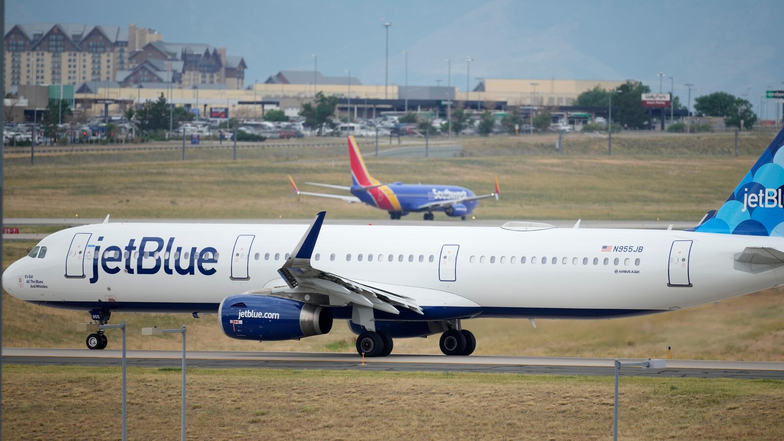  JetBlue, Spirit ending $3.8B deal to combine after court ruling blocked their merger