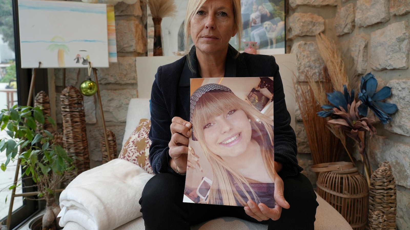 Paris prosecutor's office investigates TikTok over youth suicide content