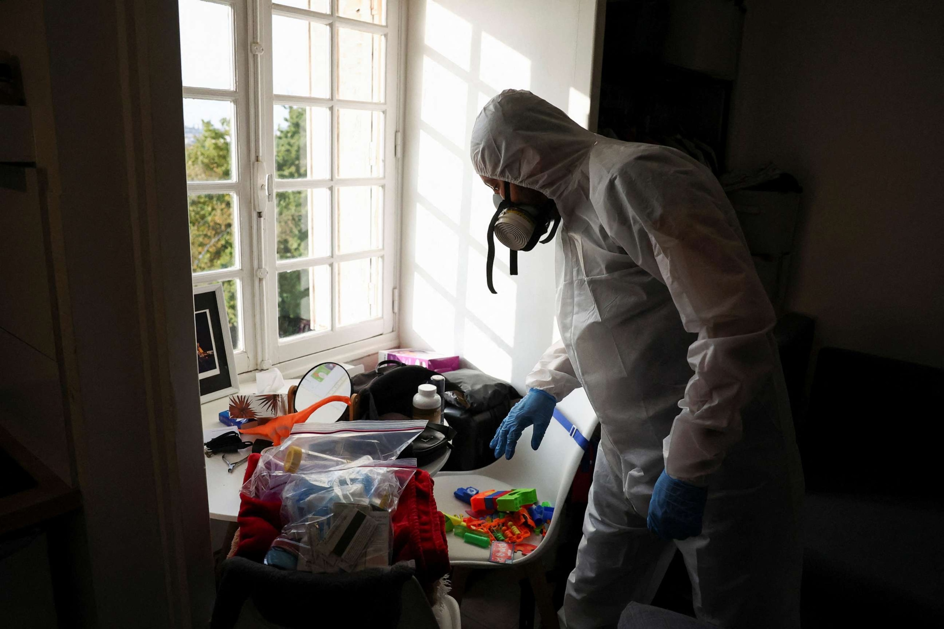 PHOTO: Salim Dahou, biocide technician from the company Hygiene Premium, inspects an apartment in order to treat it against bedbugs in L'Hay-les-Roses, France on Sept. 29, 2023.