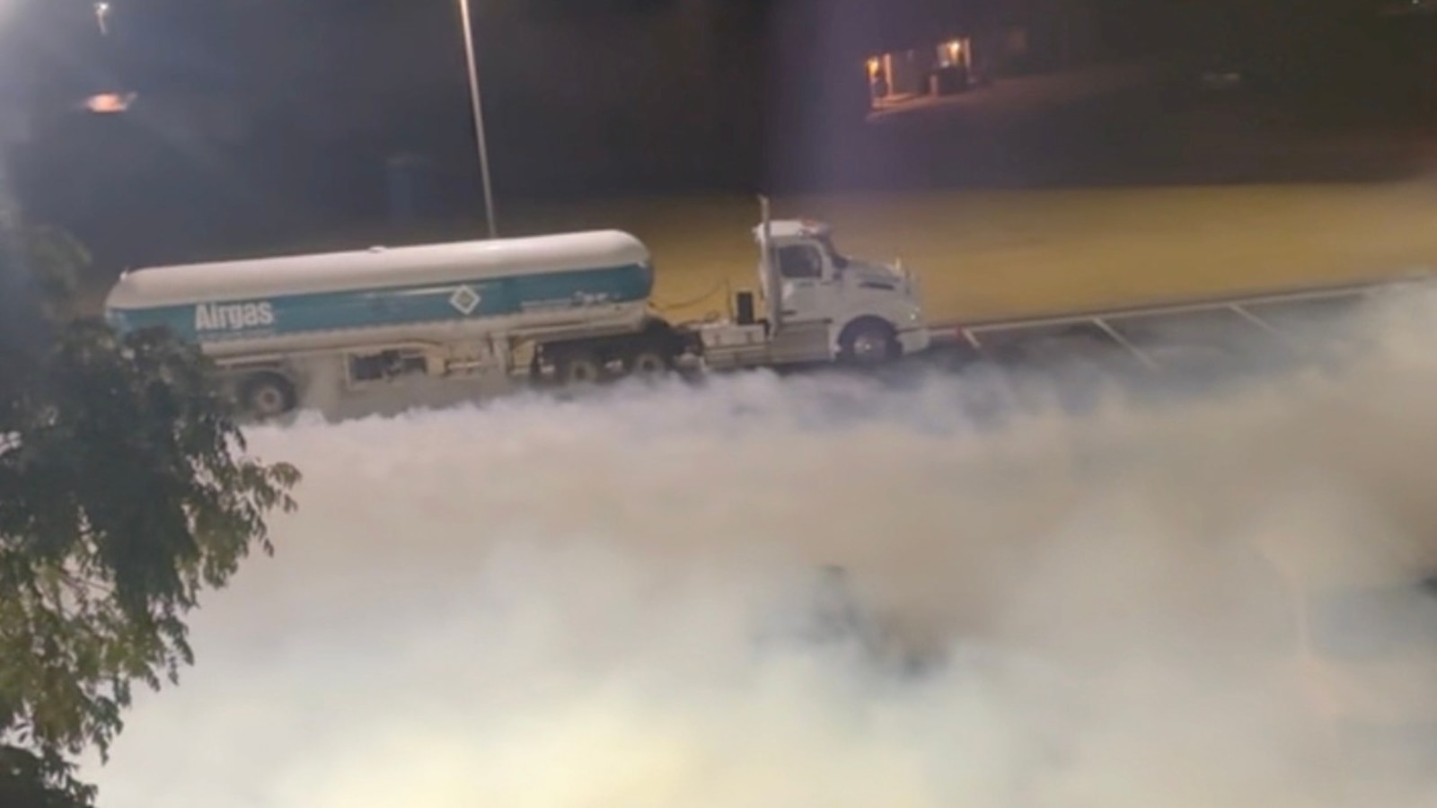 Dozens hospitalized after ammonia leaks from tanker truck in Oklahoma hotel parking lot